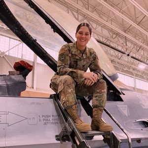 Meet your Posher, Alyssa